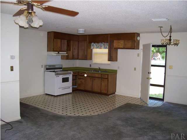 5281 Sewell Road Milton, FL 32570 - Photo 3 of 9