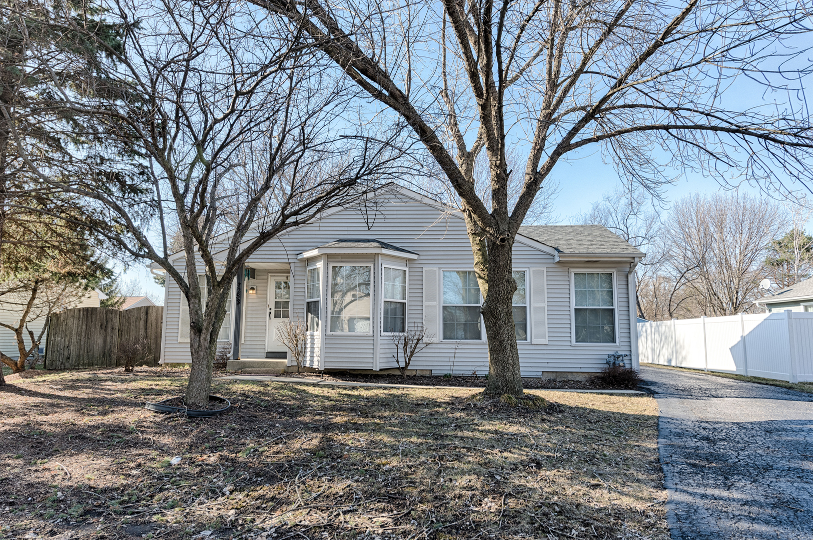 2283 Wayland Lane Naperville, IL 60565 - Photo 1 of 3