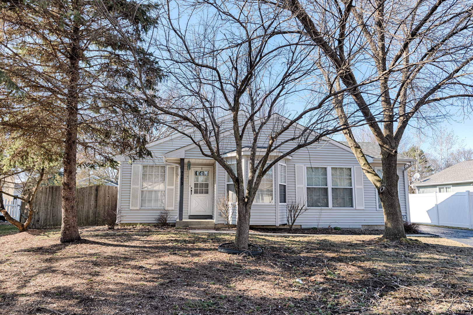 2283 Wayland Lane Naperville, IL 60565 - Photo 2 of 3
