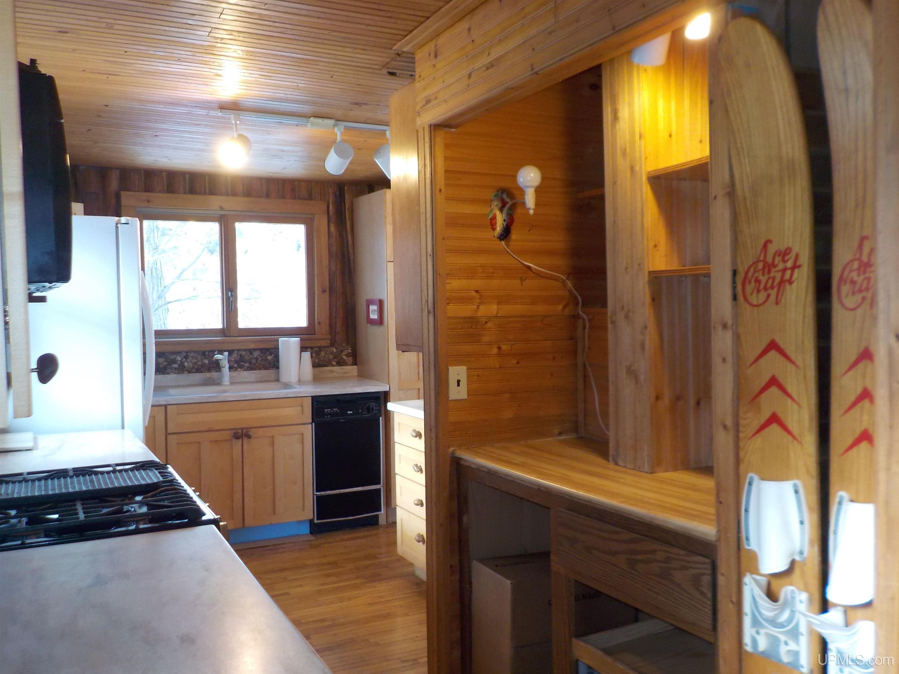 159 South Shore Road Crystal Falls, MI 49920 - Photo 34 of 78