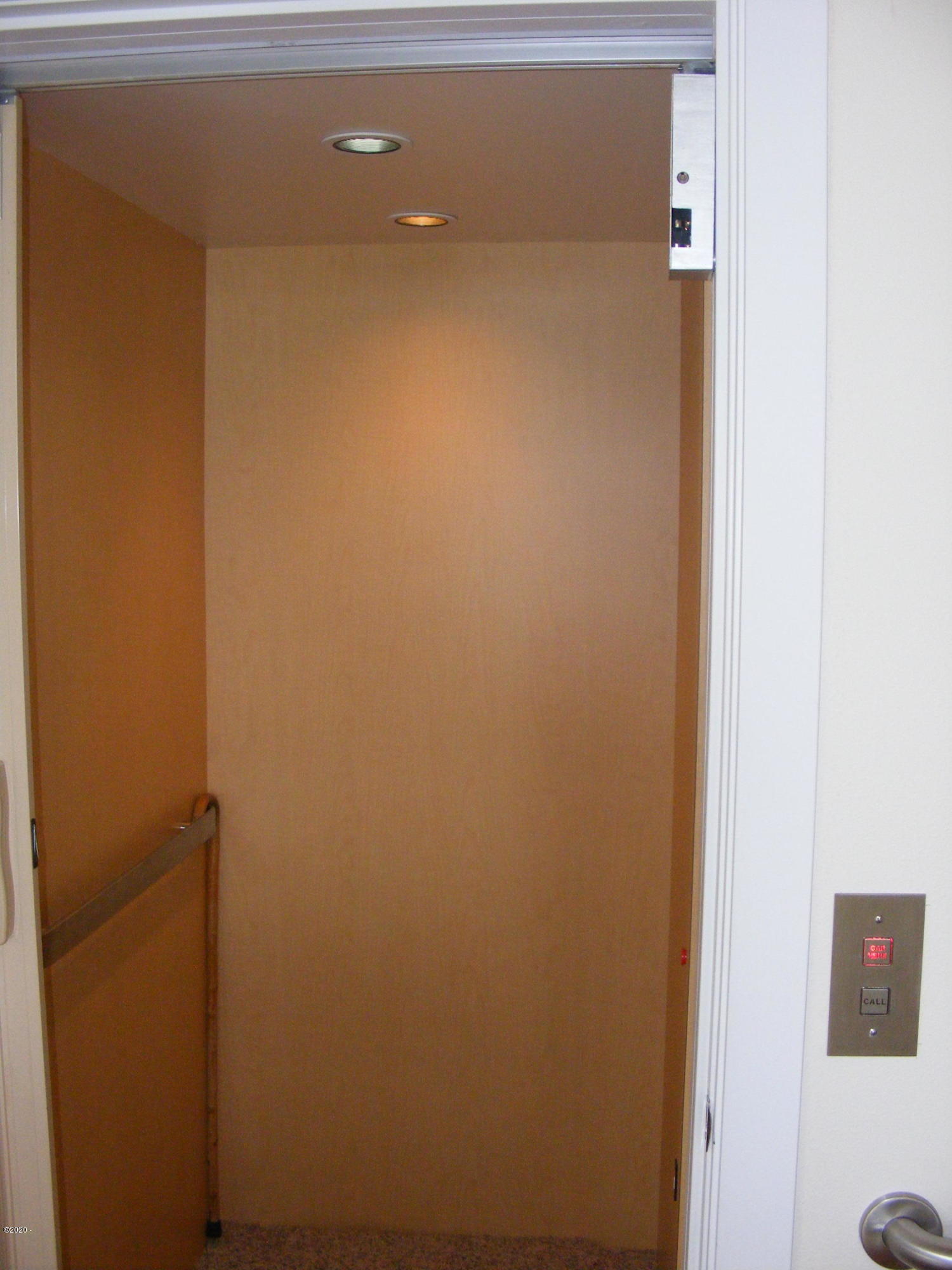 415 Northwest 19th Street Newport, OR 97365 - Photo 36 of 40 Elevator