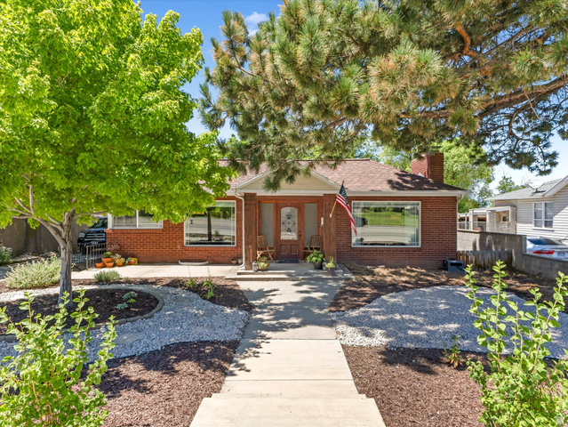 935 North 400 East Bountiful, UT 84010 - Photo 1 of 32
