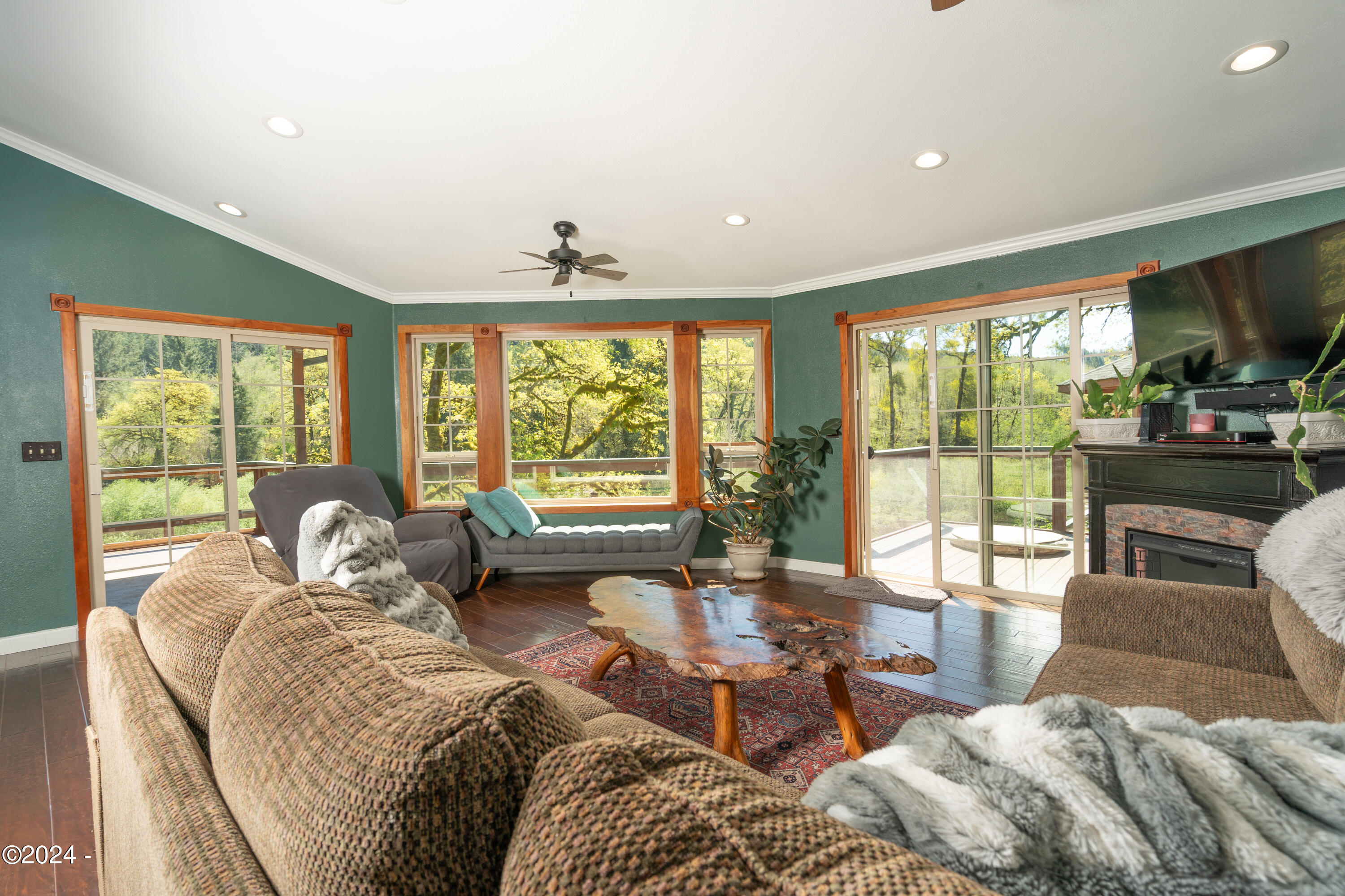7006 Logsden Road Siletz, OR 97380 - Photo 25 of 74 Living Room
