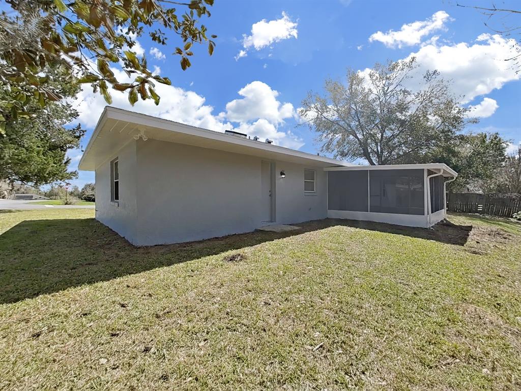 902 Great Pine Point Inverness, FL 34452 - Photo 36 of 39 a backyard of a house