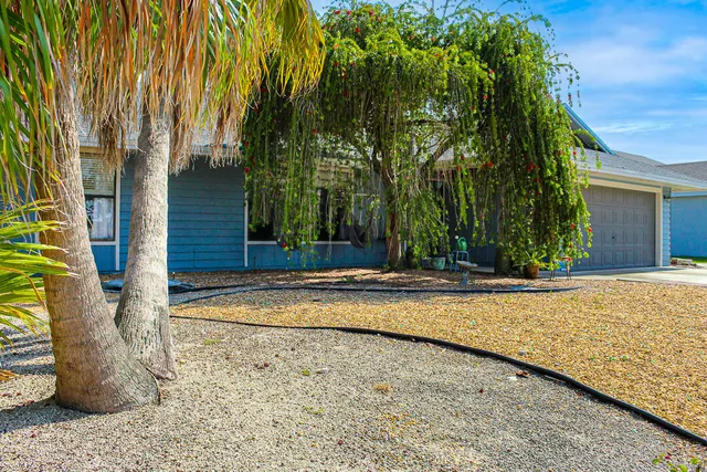 $399,000 | 418 Southeast Langfield Avenue, Port St. Lucie, FL 34984