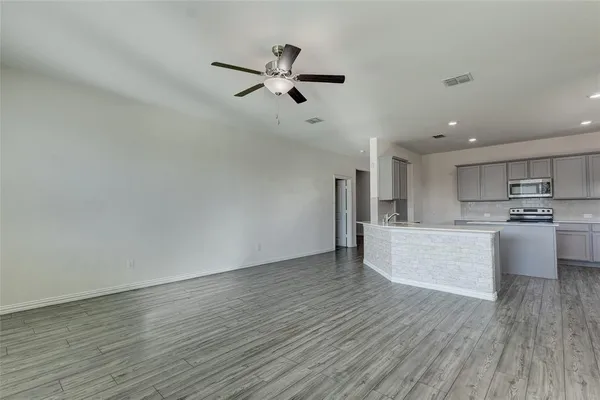 $2,500 | 3209 Elk Camp Road, Aubrey, TX 76227