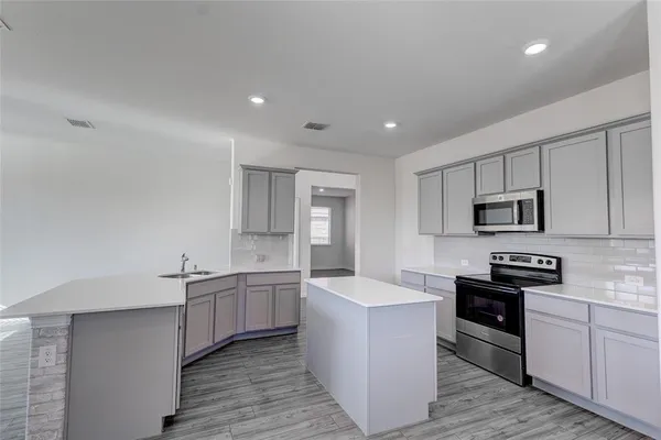 $2,500 | 3209 Elk Camp Road, Aubrey, TX 76227