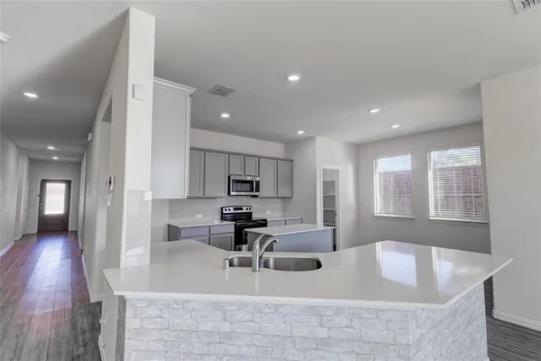 $2,500 | 3209 Elk Camp Road, Aubrey, TX 76227