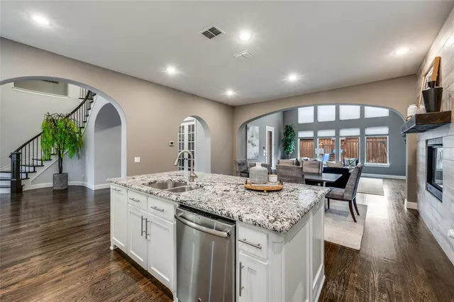 $1,060,000 | 3713 Adelaide, The Colony, TX 75056