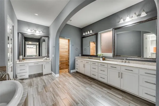 $1,060,000 | 3713 Adelaide, The Colony, TX 75056