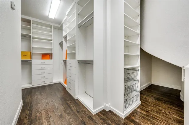 $1,060,000 | 3713 Adelaide, The Colony, TX 75056