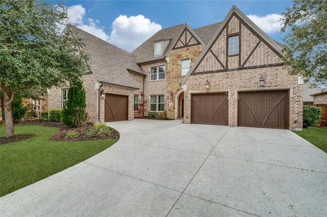 $1,060,000 | 3713 Adelaide, The Colony, TX 75056