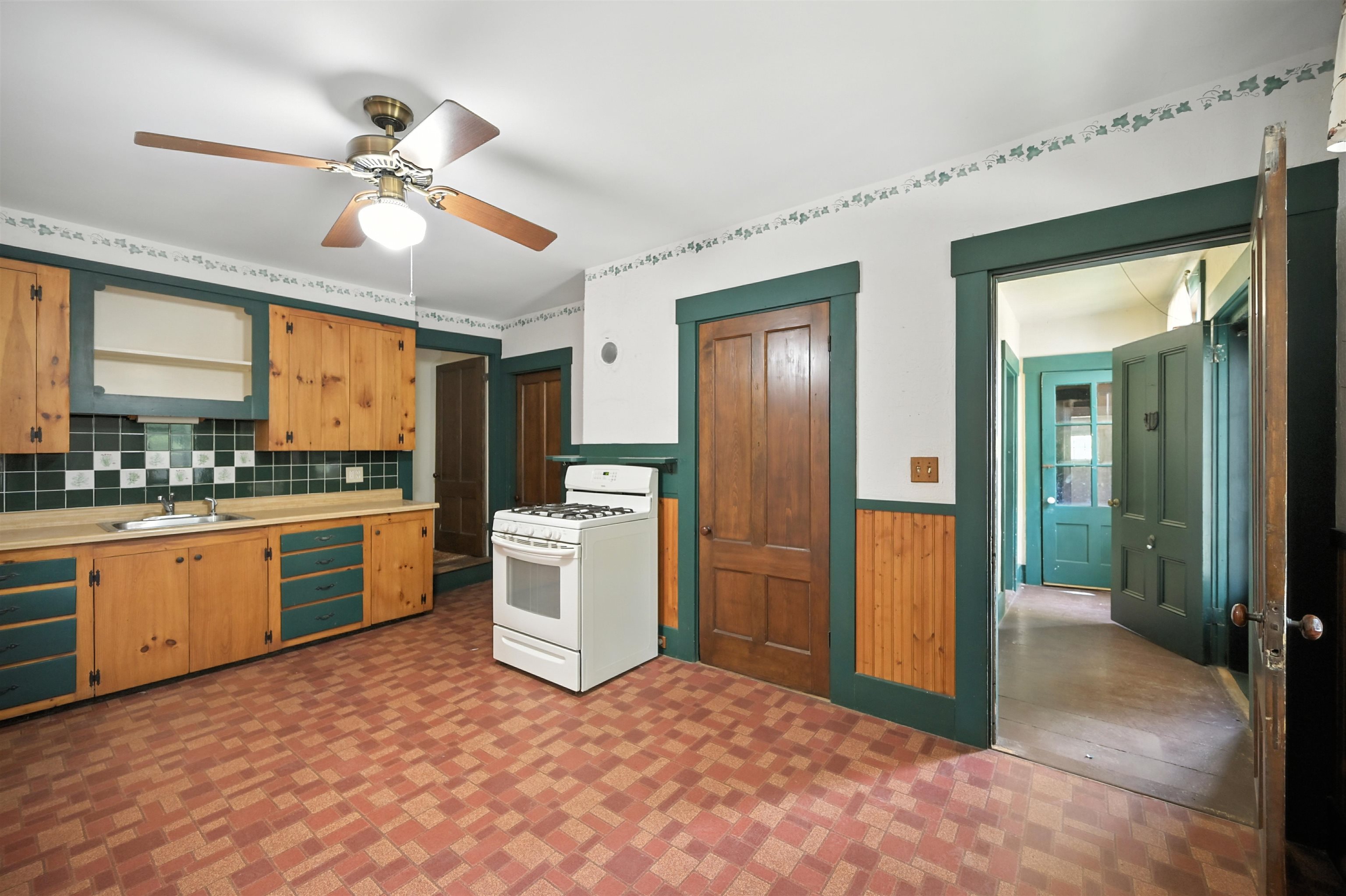 36 Chester Street Chester, NH 03036 - Photo 17 of 43 Gallery Image 17