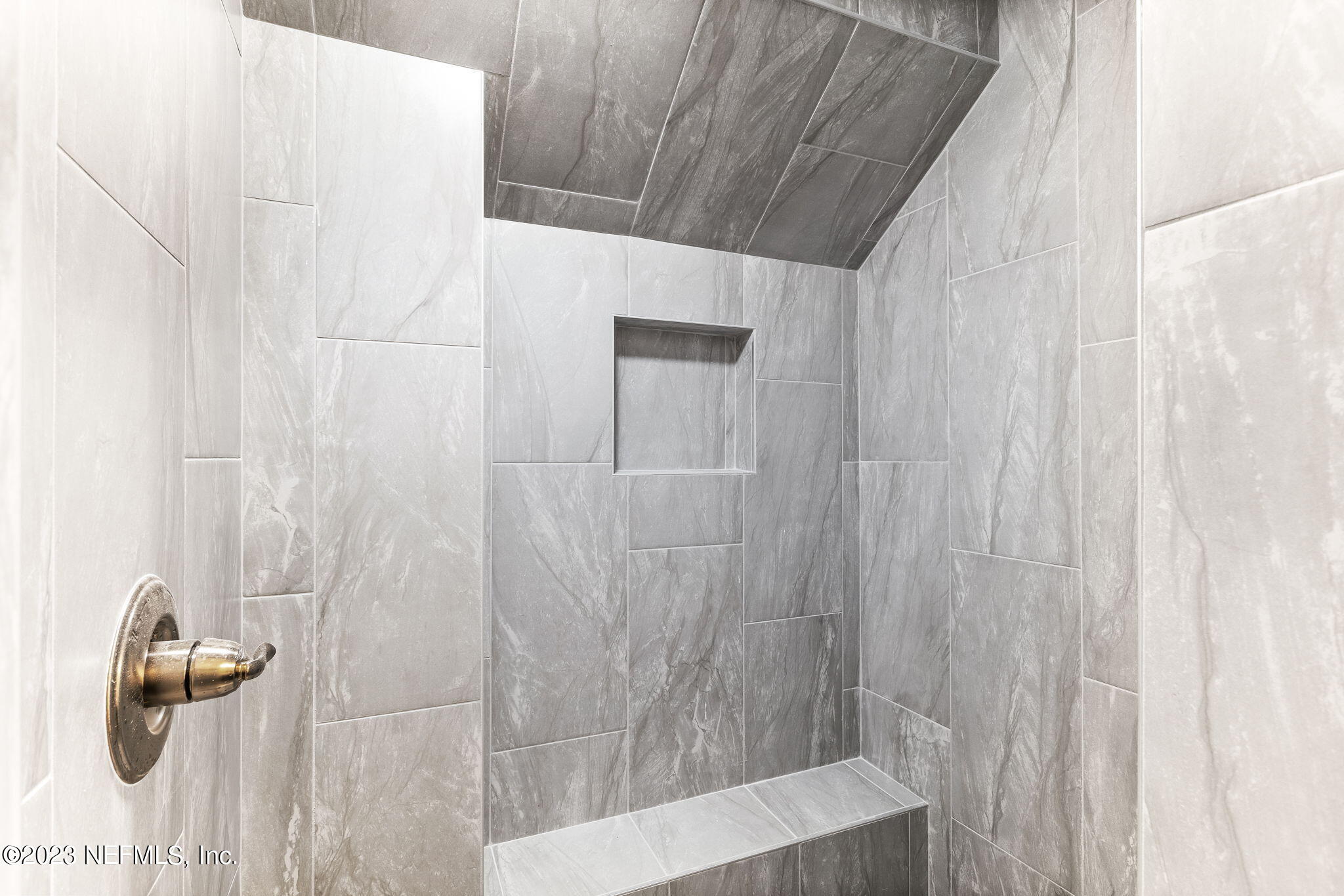 5348 Pelican Way St. Augustine, FL 32080 - Photo 15 of 58 a bathroom with a shower