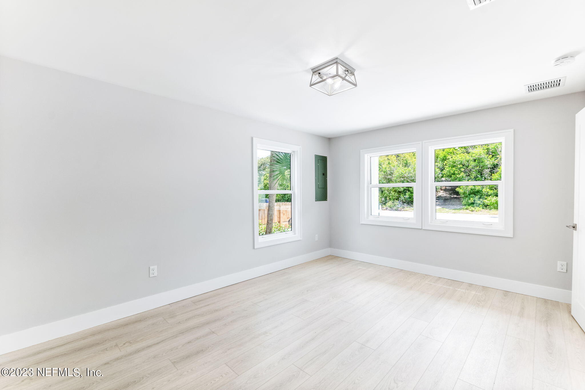 5348 Pelican Way St. Augustine, FL 32080 - Photo 7 of 58 an empty room with a window