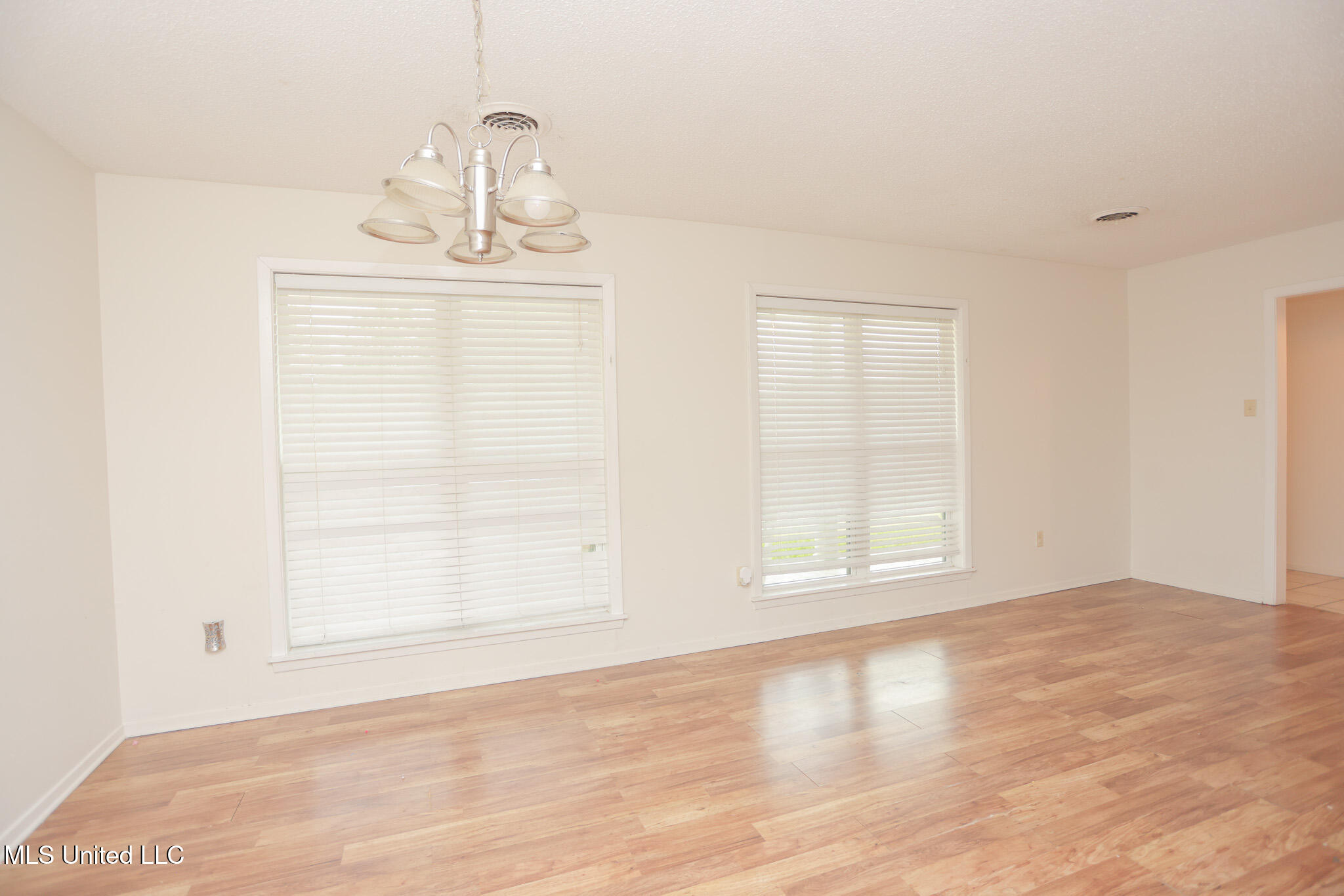 103 Hannah Drive Clinton, MS 39056 - Photo 26 of 37 IMG_3297