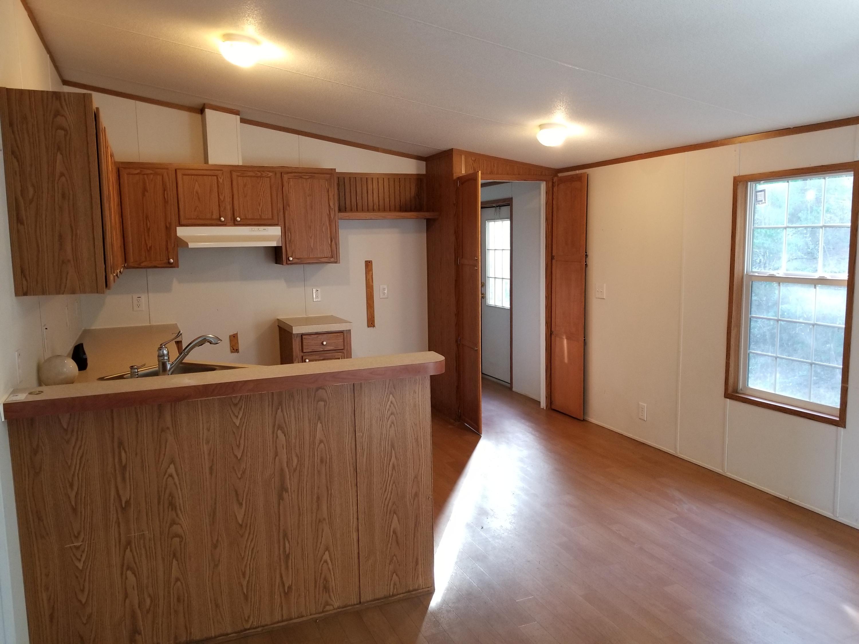 5352 Stewartsville Road Moneta, VA 24121 - Photo 15 of 21 Kitchen