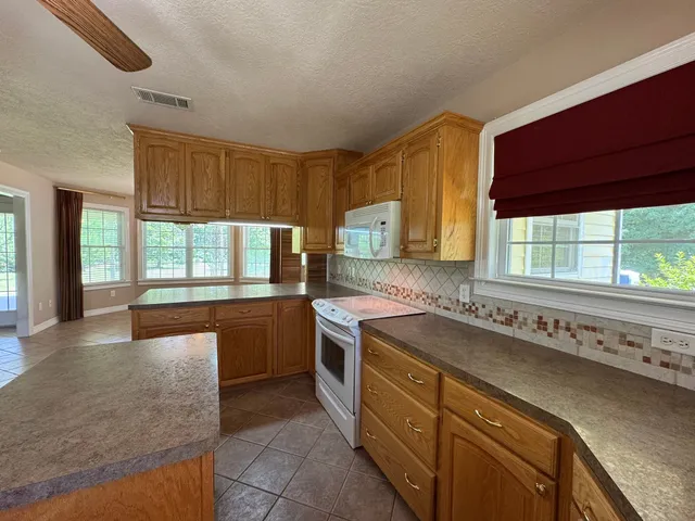 $379,000 | 2163 County Road 3550, Woodville, TX 75979