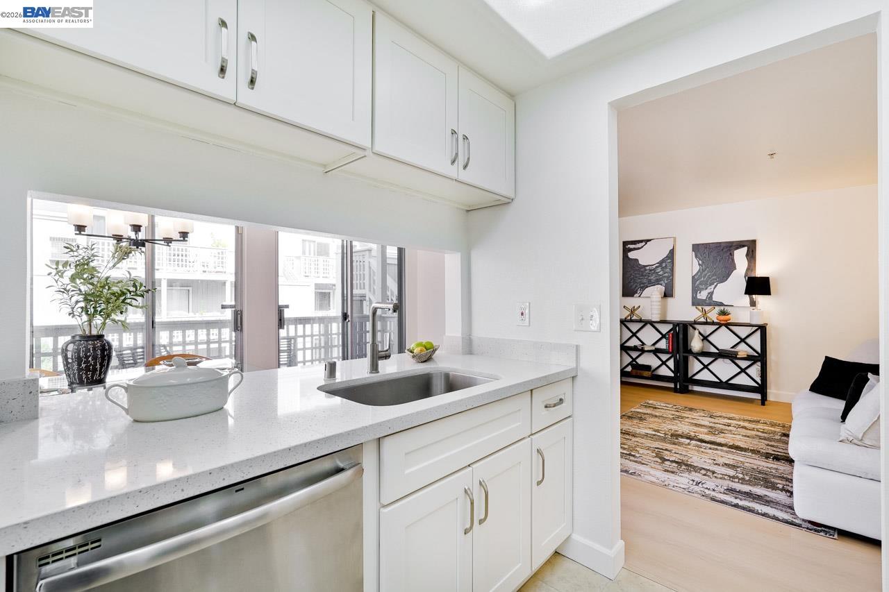 2709 Oak Road, Unit G Walnut Creek, CA 94597 - Photo 11 of 24