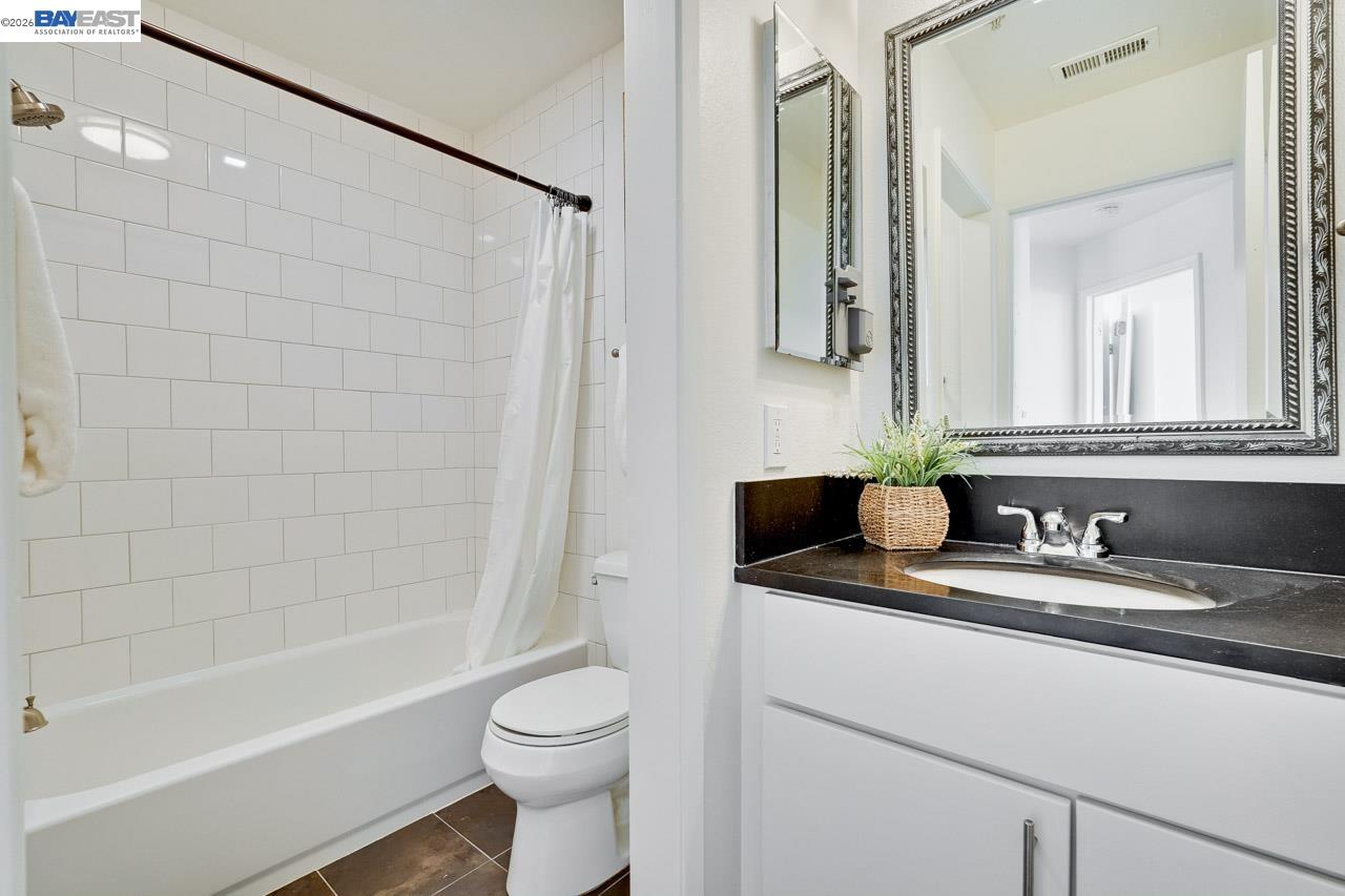 2709 Oak Road, Unit G Walnut Creek, CA 94597 - Photo 16 of 24