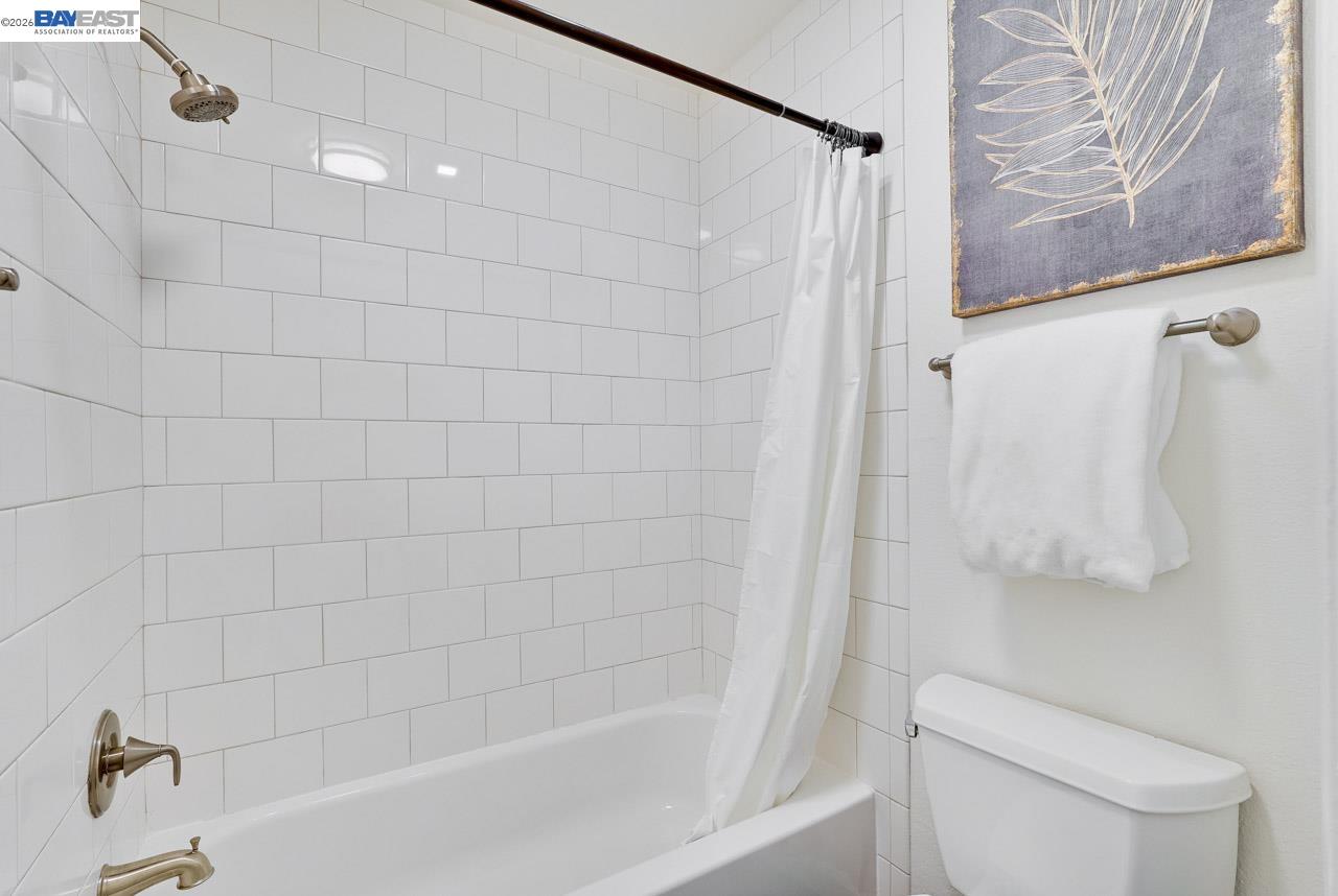2709 Oak Road, Unit G Walnut Creek, CA 94597 - Photo 17 of 24