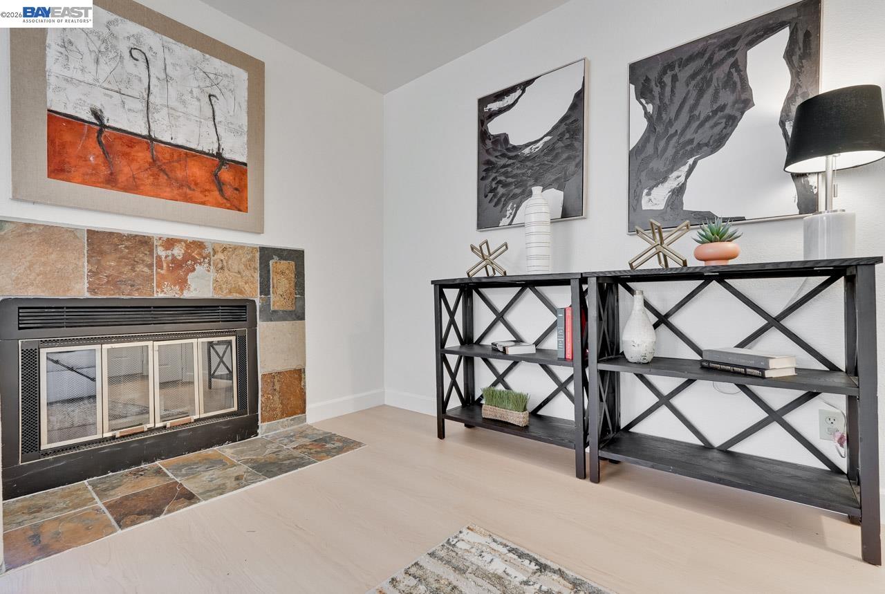 2709 Oak Road, Unit G Walnut Creek, CA 94597 - Photo 4 of 24