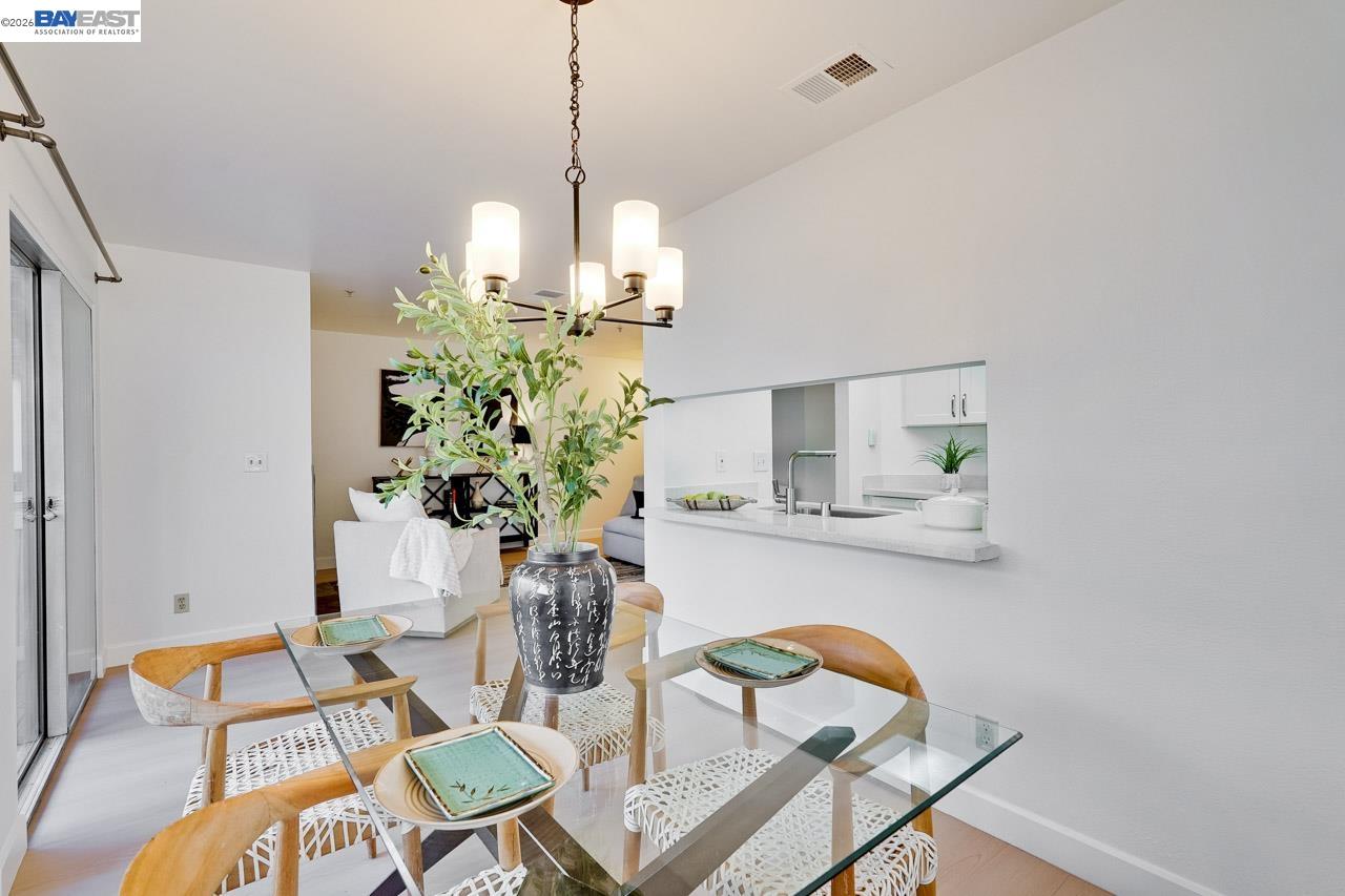 2709 Oak Road, Unit G Walnut Creek, CA 94597 - Photo 7 of 24