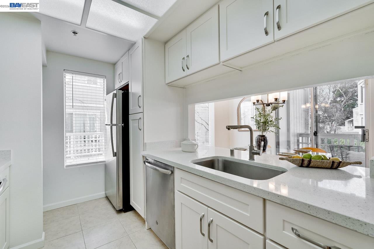 2709 Oak Road, Unit G Walnut Creek, CA 94597 - Photo 10 of 24