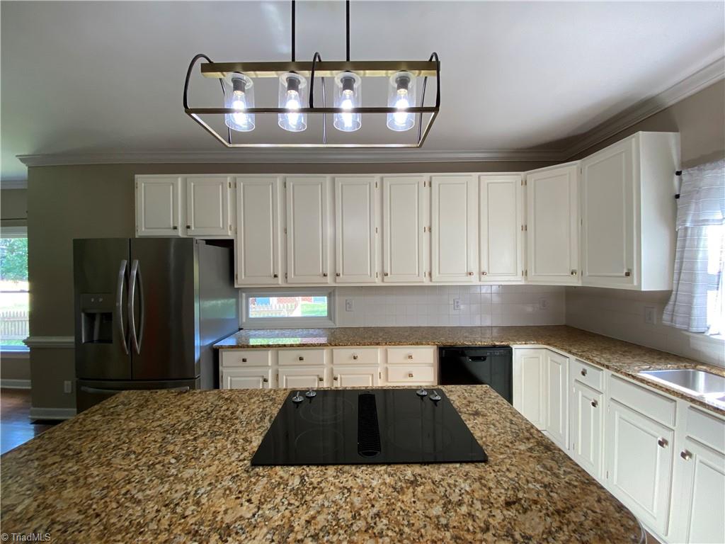 1800 Curraghmore Road Clemmons, NC 27012 - Photo 5 of 44