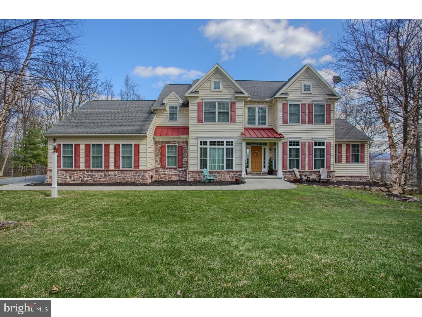 156 Overlook Road Morgantown, PA 19543 - Photo 2 of 24 Exterior Front