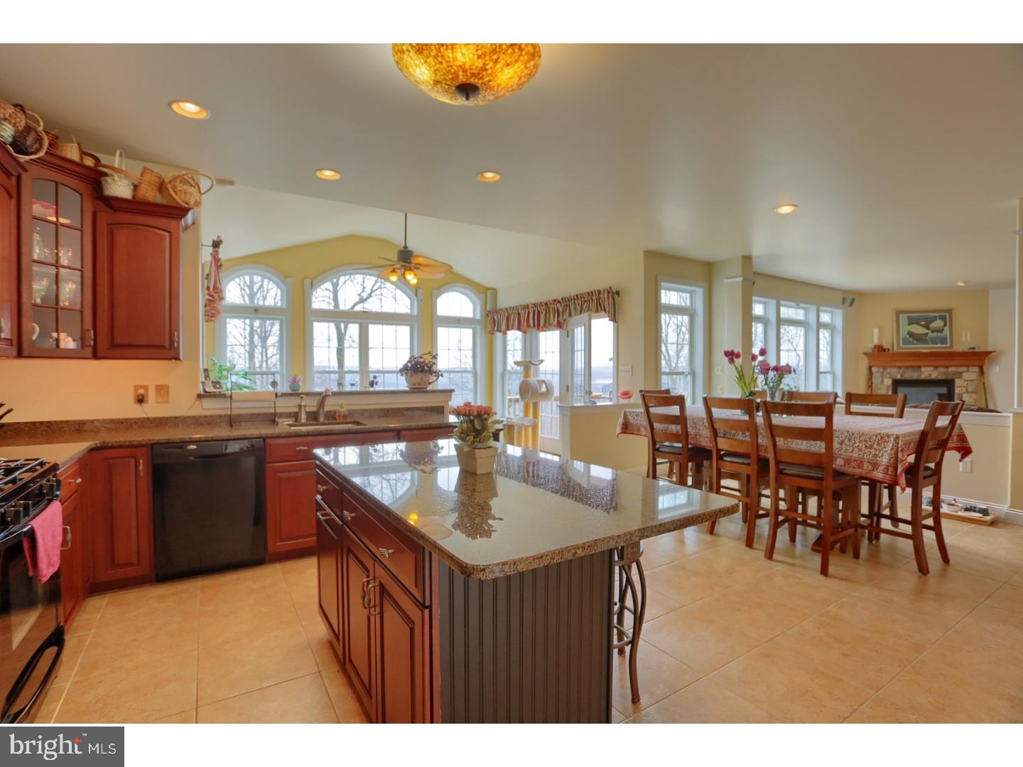 156 Overlook Road Morgantown, PA 19543 - Photo 8 of 24 Kitchen
