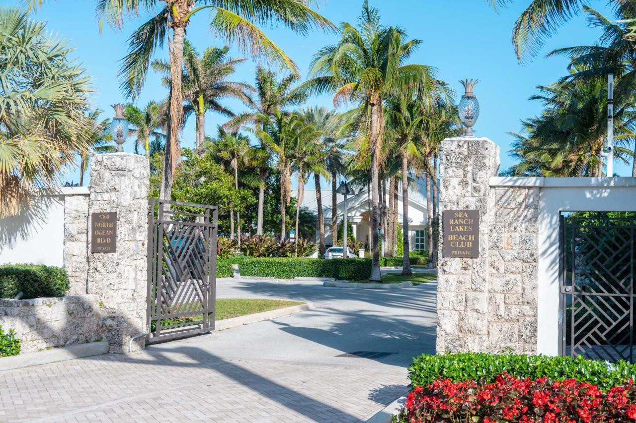 4 Gatehouse Road Fort Lauderdale, FL 33308 - Photo 34 of 44 Entrance to Beach Club