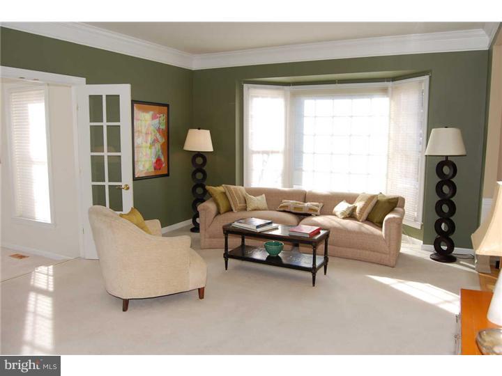 9 Eagleton Farm Road Newtown, PA 18940 - Photo 2 of 18 Living Room