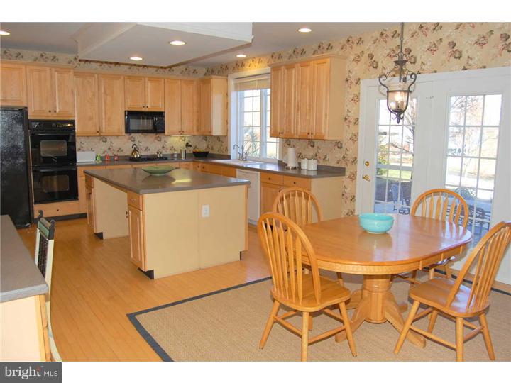 9 Eagleton Farm Road Newtown, PA 18940 - Photo 5 of 18 Kitchen