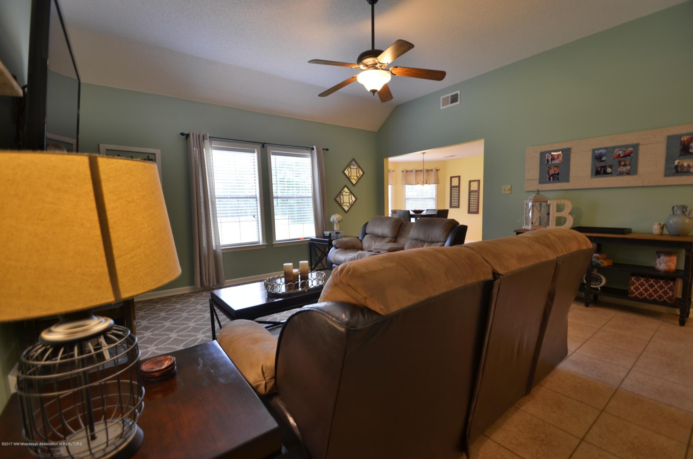 536 Malone Road South Hernando, MS 38632 - Photo 12 of 37 010ce7fe93b8d1cc1e8972df8fe2f415b8303ca1