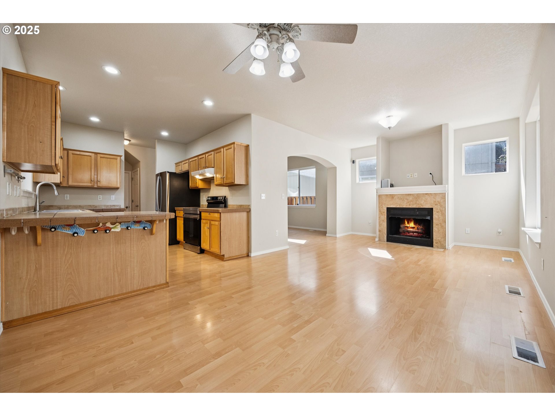 17723 Southwest Falling Leaf Court Beaverton, OR 97003 - Photo 11 of 37