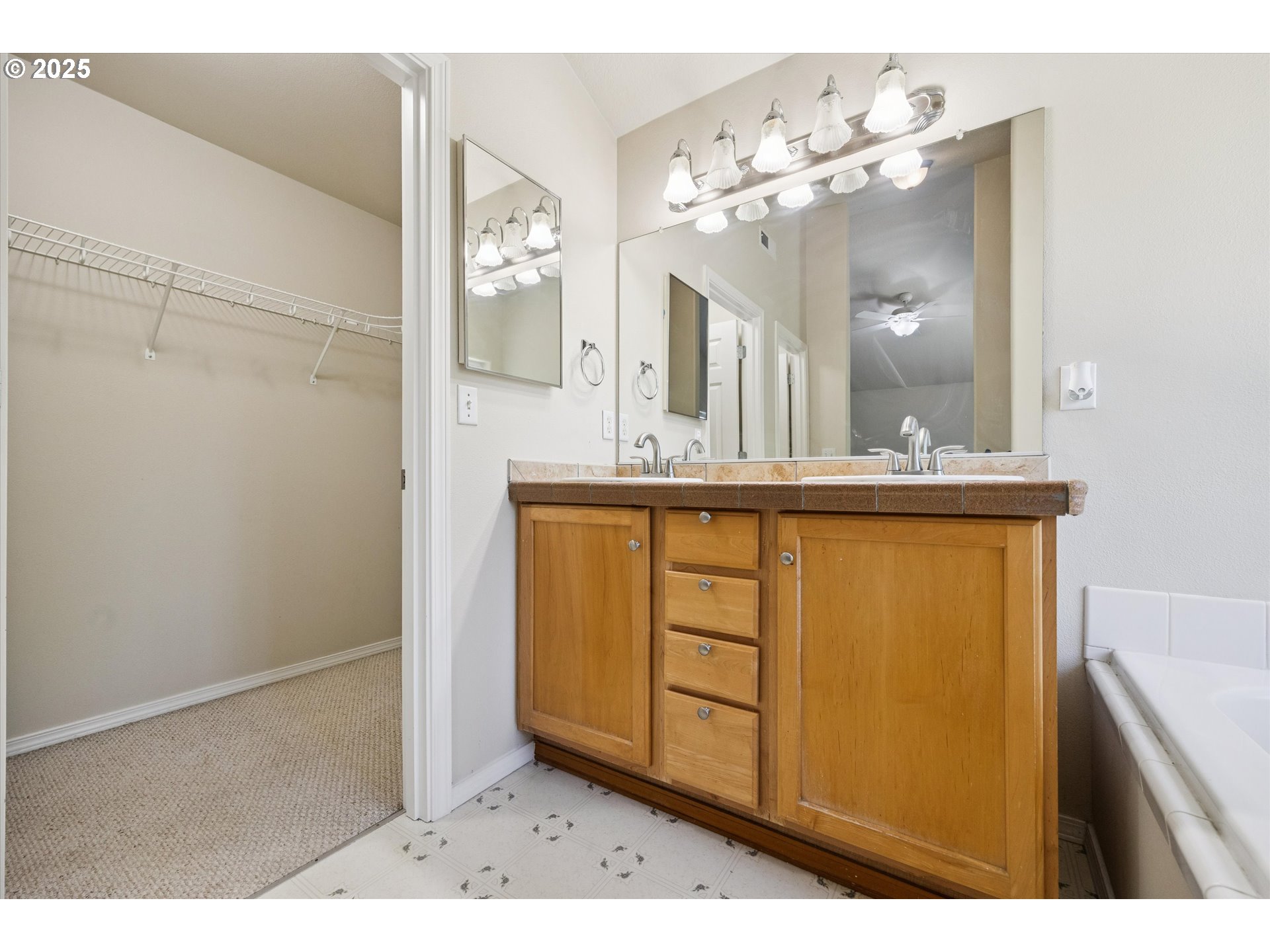 17723 Southwest Falling Leaf Court Beaverton, OR 97003 - Photo 25 of 37