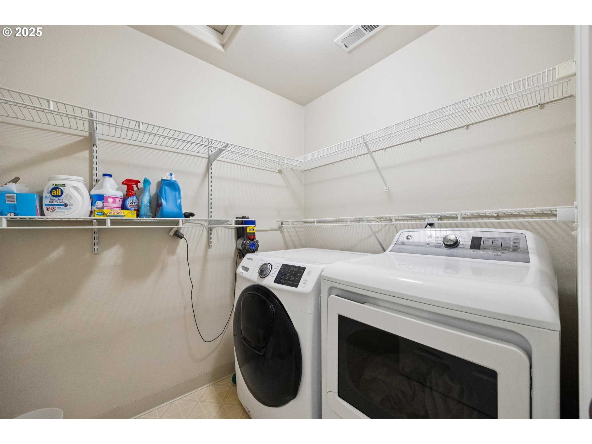 17723 Southwest Falling Leaf Court Beaverton, OR 97003 - Photo 31 of 37