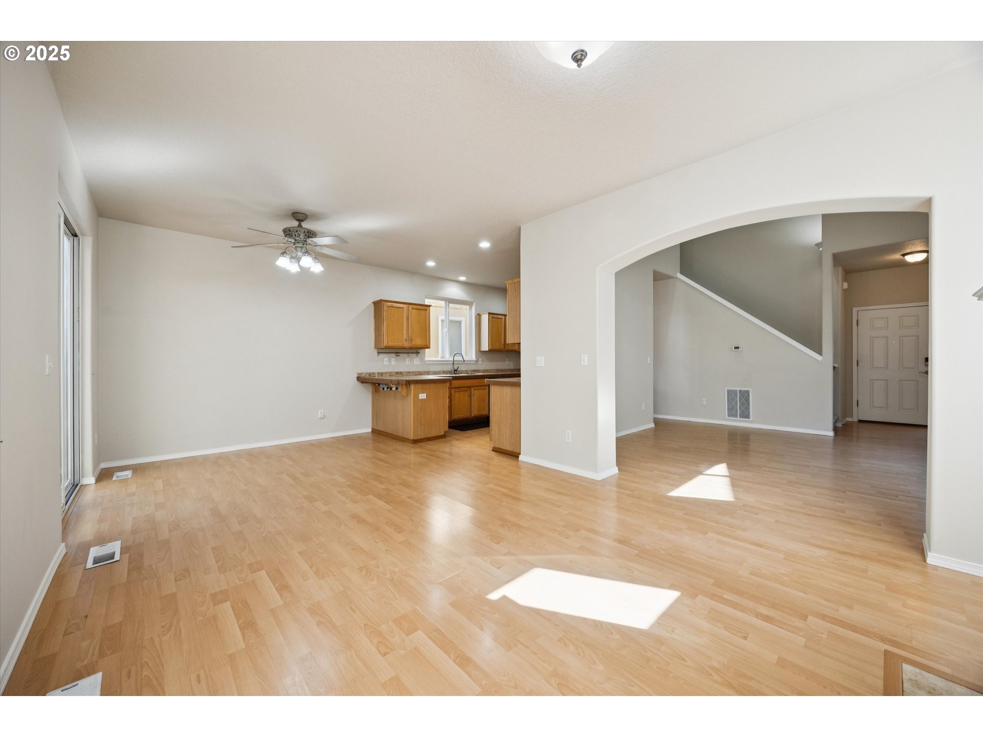 17723 Southwest Falling Leaf Court Beaverton, OR 97003 - Photo 9 of 37