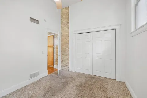 $235,000 | 1009 Summit Avenue, Unit 6, Stoughton, WI 53589