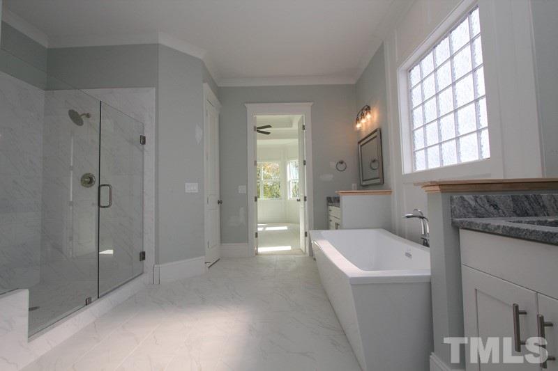 5008 Wainscott Way Raleigh, NC 27612 - Photo 13 of 24 Gallery Image 13