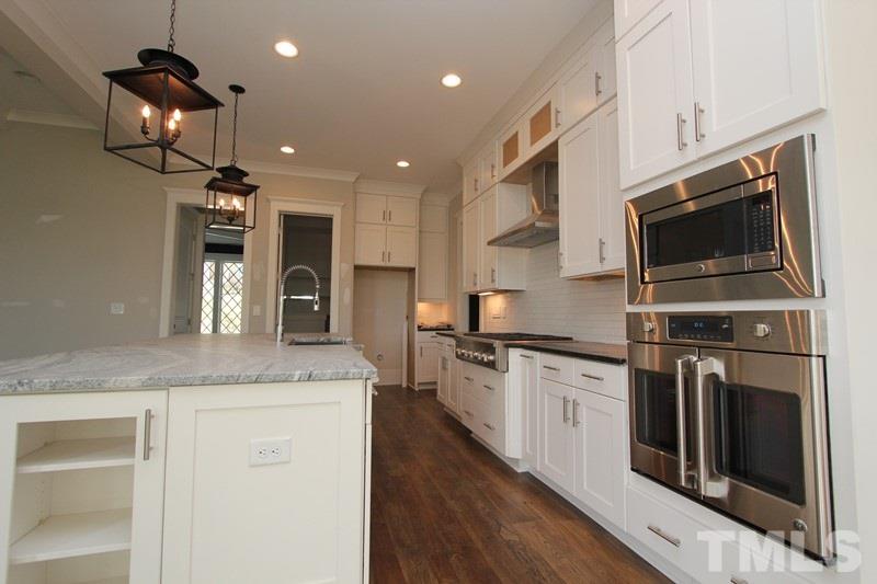 5008 Wainscott Way Raleigh, NC 27612 - Photo 3 of 24 Gallery Image 3