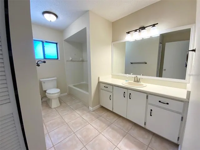 $2,250 | 10 Peyton Place, Palm Coast, FL 32164