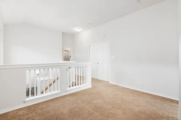 $2,000 | 21623 Dion Village, San Antonio, TX 78258