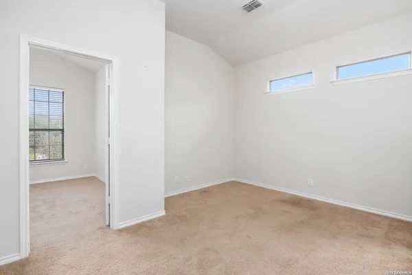 $2,000 | 21623 Dion Village, San Antonio, TX 78258