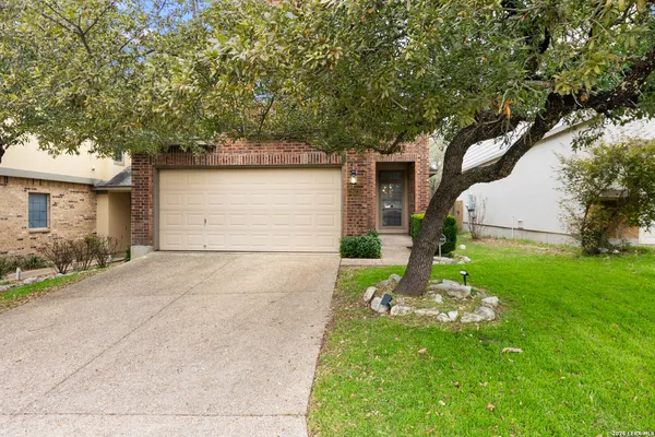 $2,000 | 21623 Dion Village, San Antonio, TX 78258