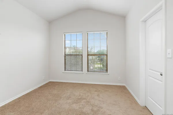 $2,000 | 21623 Dion Village, San Antonio, TX 78258