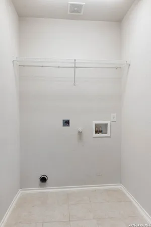 $2,000 | 21623 Dion Village, San Antonio, TX 78258