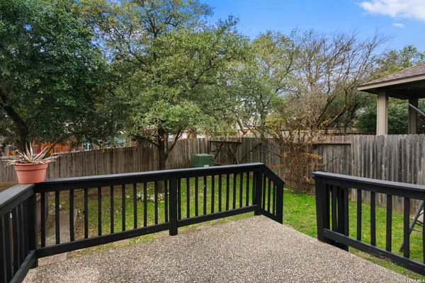 $2,000 | 21623 Dion Village, San Antonio, TX 78258