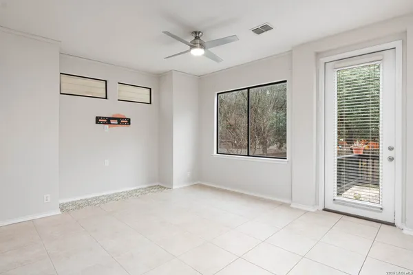 $2,000 | 21623 Dion Village, San Antonio, TX 78258